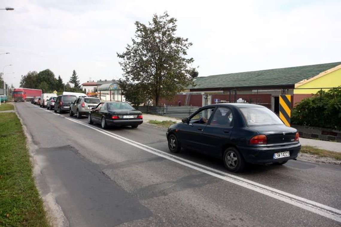 Nałęczowska: Po otwarciu Biedronki będą korki? Szykuje się miesiąc utrudnień Nałęczowska: Po otwarciu Biedronki będą korki? Szykuje się miesiąc utrudnień