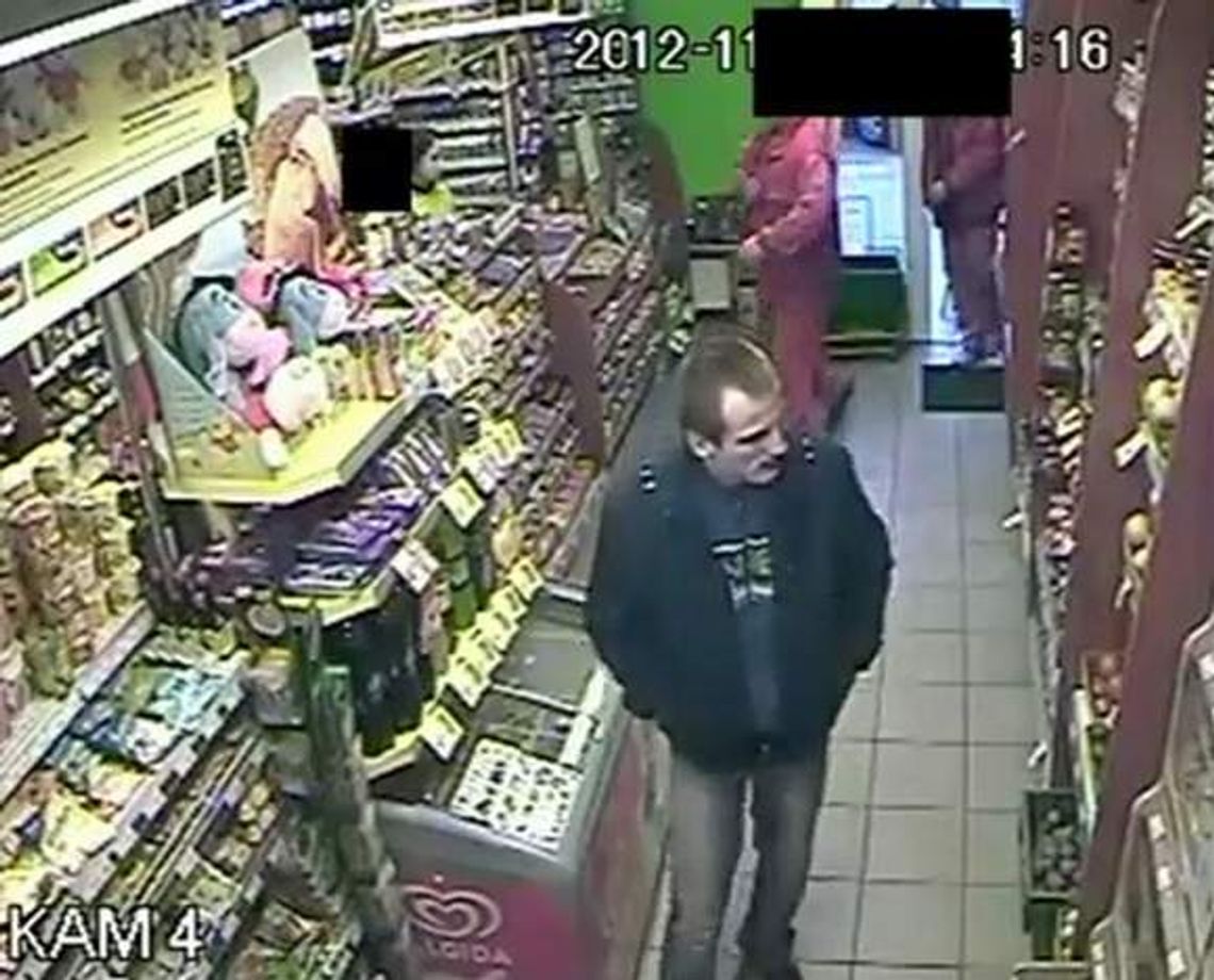 Napad na \"Żabkę\" w Szczecinie. Sprawca nagrany na filmie