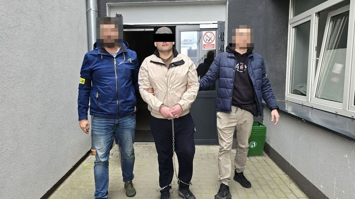 Napadli na klienta kantoru. Ich łupem padło 160 tys. zł