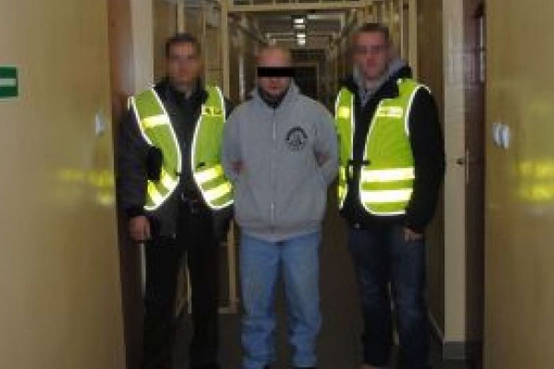 Napadli na taksówkarza. Pobili go i okradli Napadli na taksówkarza. Pobili go i okradli