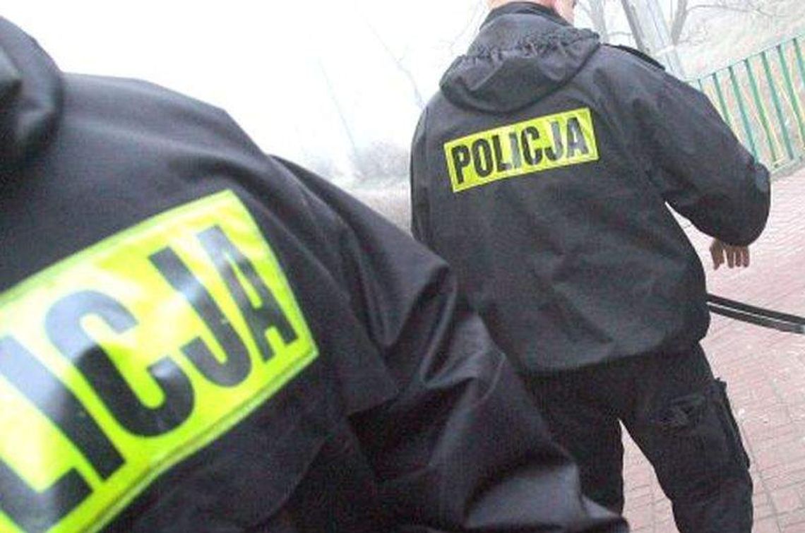 Napis na bloku: "Skończysz jak Papała". Kto grozi policjantowi? Napis na bloku: "Skończysz jak Papała". Kto grozi policjantowi?