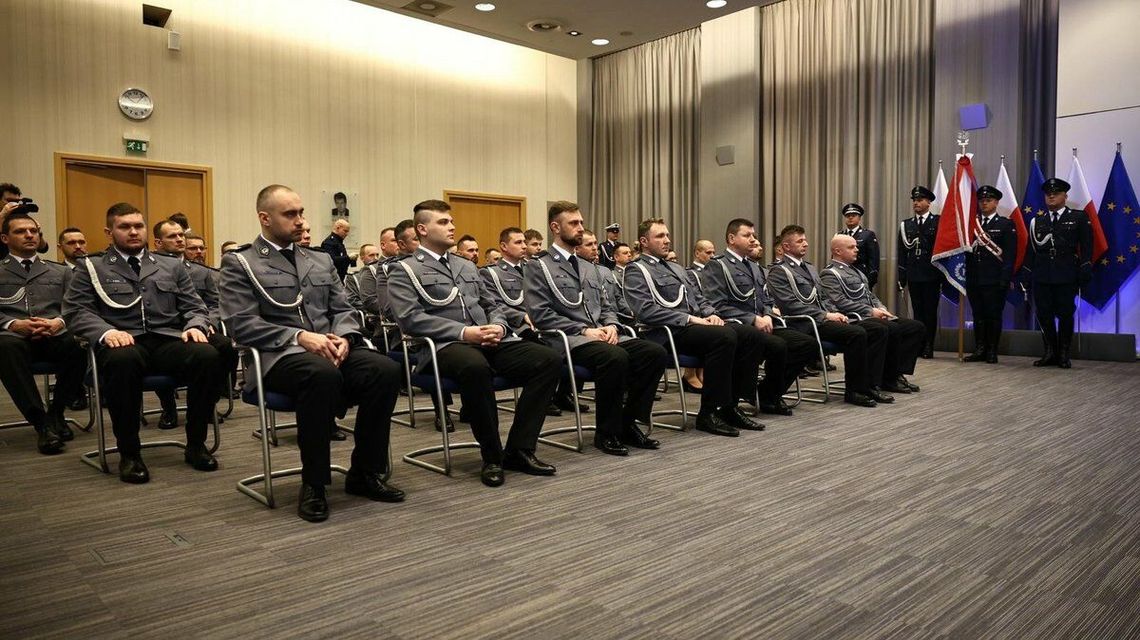 Narazili swoje życie żeby ratować innych. Policjanci z lubelskiego nagrodzeni