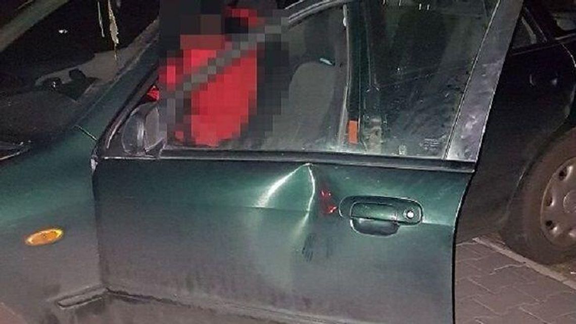 Nastolatek w nietypowy sposób łapał "stopa" 