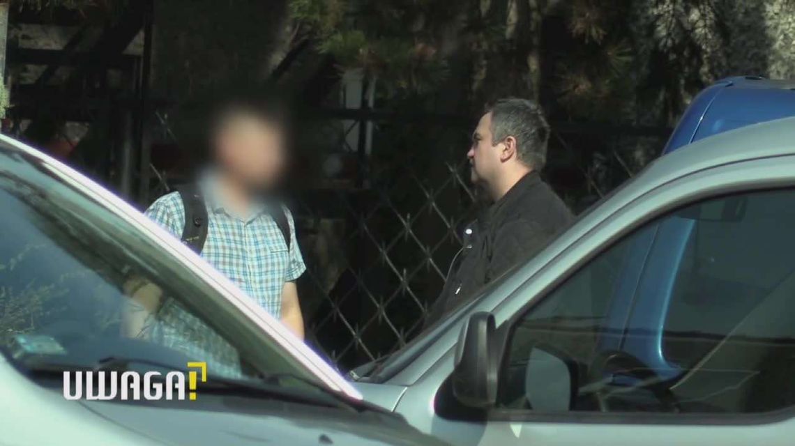 Nastolatkowie pobili policjanta w parku?