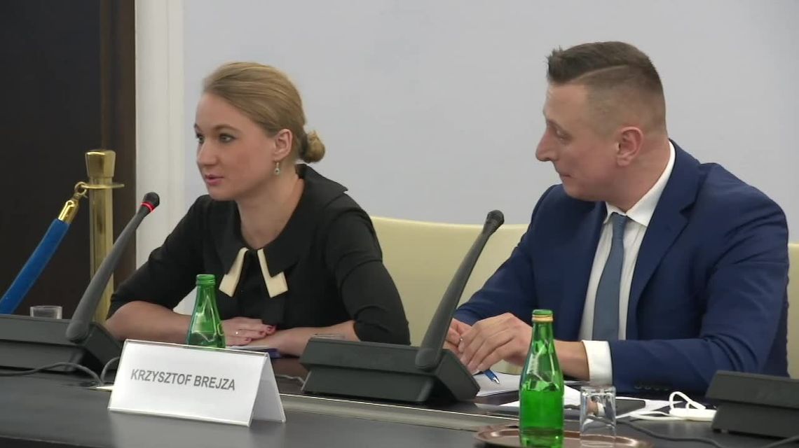 "Naszą rodzinę PiS postanowił zniszczyć". Obrady komisji ws. inwigilacji Pegasusem "Naszą rodzinę PiS postanowił zniszczyć". Obrady komisji ws. inwigilacji Pegasusem