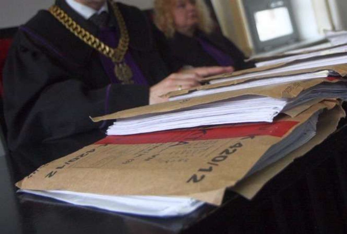 Nauczyciel skazany za milionowe wyłudzenia. Sfałszował ponad 2 tys. faktur