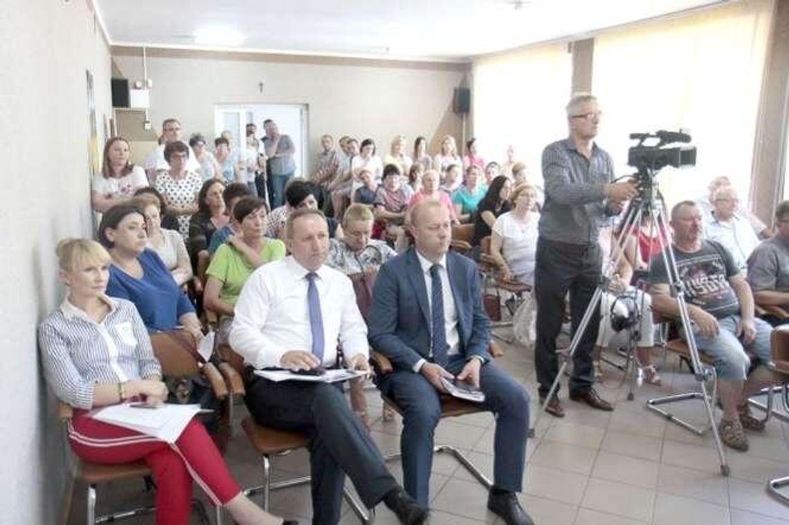 Nauczyciele poprosili o pomoc wojewodę. Będzie zarząd komisaryczny w gminie?