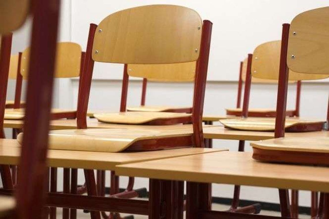 Nauczycielka pokazała uczniom zadanie egzaminacyjne. Winna, ale kary nie będzie Nauczycielka pokazała uczniom zadanie egzaminacyjne. Winna, ale kary nie będzie