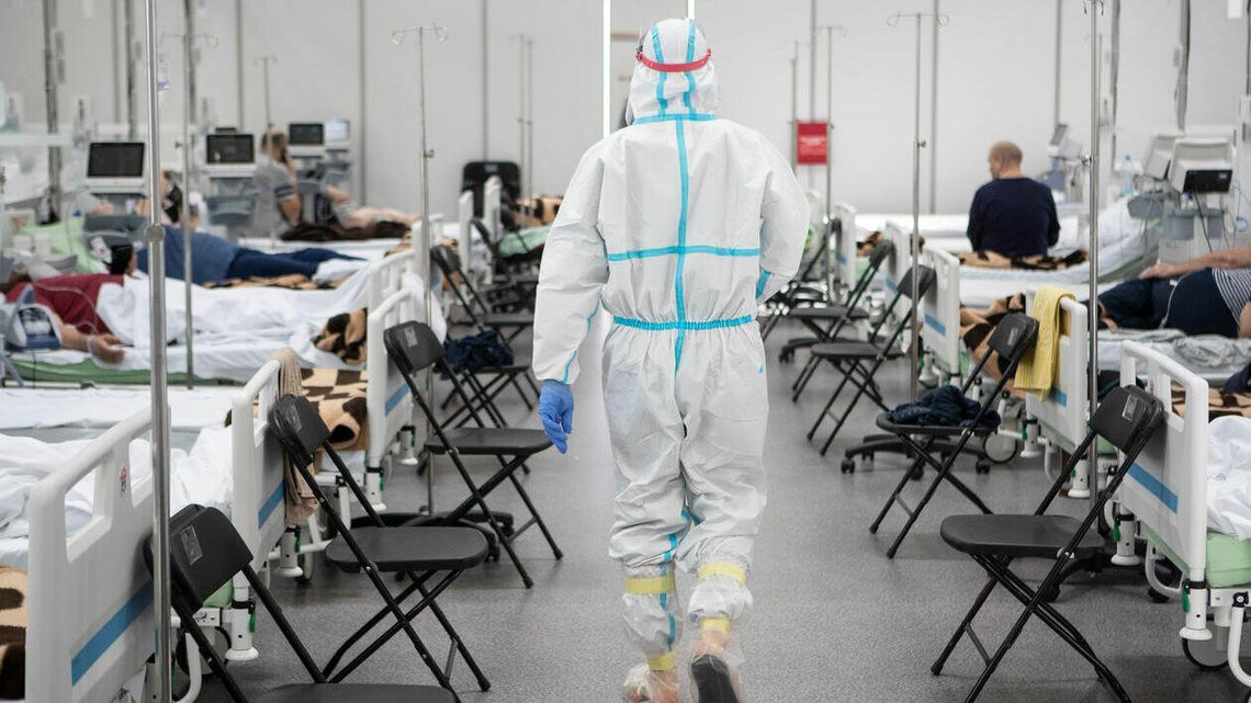 Naukowcy: Pod koniec listopada możliwa dzienna liczba zakażeń koronawirusem na poziomie 30 tys. Naukowcy: Pod koniec listopada możliwa dzienna liczba zakażeń koronawirusem na poziomie 30 tys.