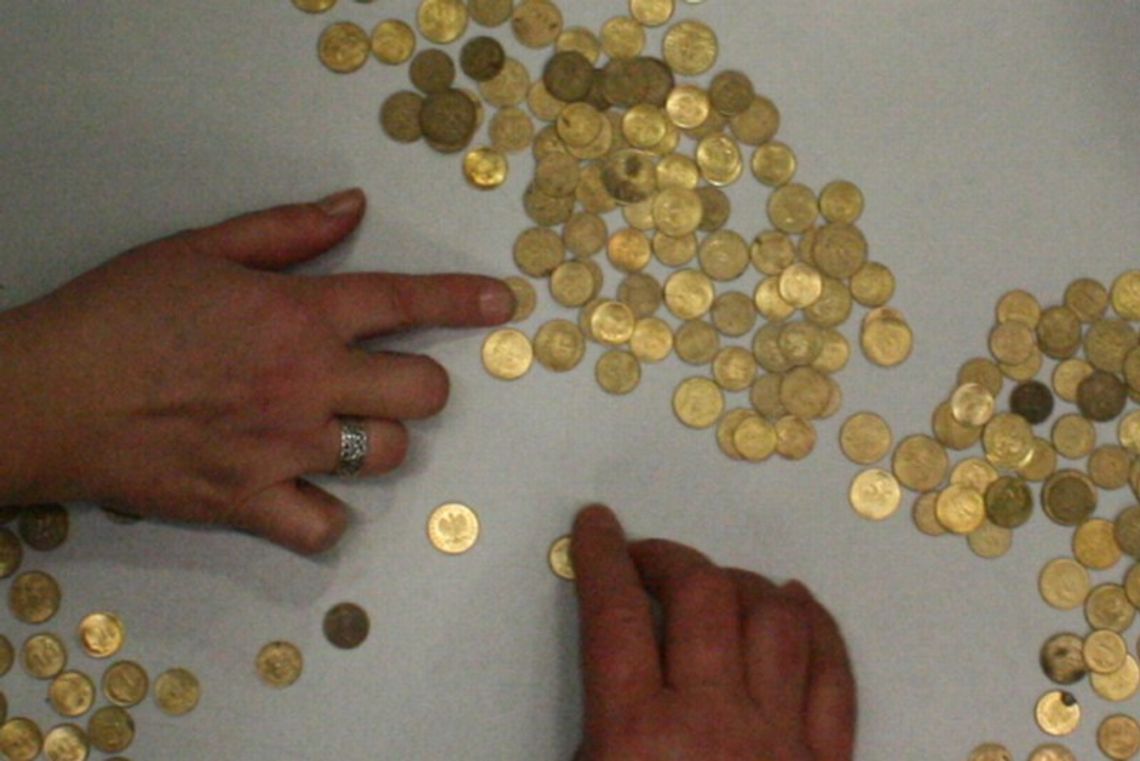 NBP planuje wycofać grosze. Sieci handlowe protestują