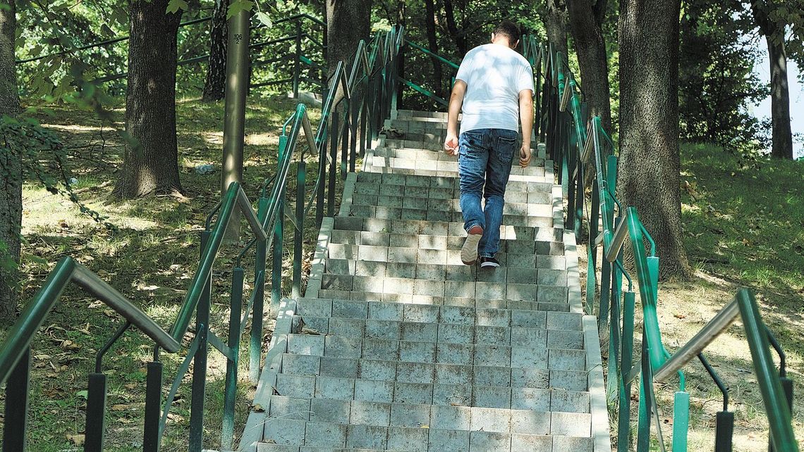 Nie będzie pochylni łączącej ul. Kleeberga z ul. Kustronia Nie będzie pochylni łączącej ul. Kleeberga z ul. Kustronia