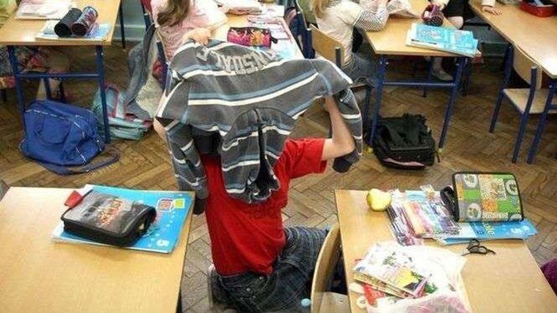 Nie będzie podwyżek, nie będzie lekcji. Nauczyciele rozpoczęli akcję protestacyjną