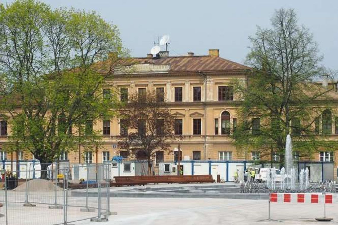 Nie było chętnych na zabytkowy pałac przy pl. Litewskim. Co zrobi UMCS?