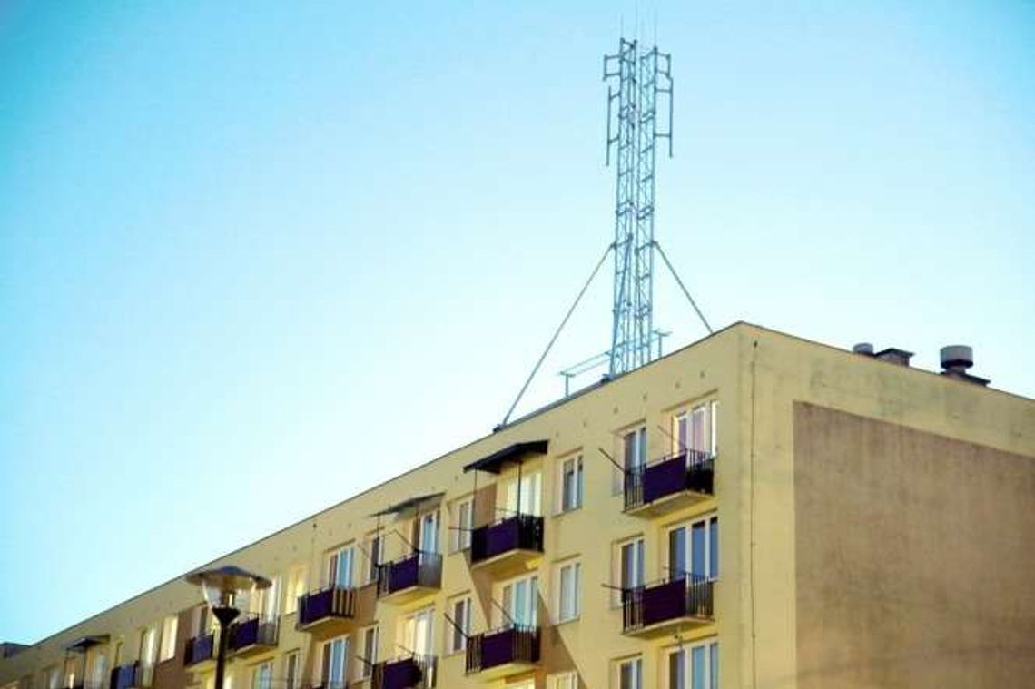 Nie chcą masztów za oknami, protest mieszkańców. "Boimy się o swoje zdrowie"