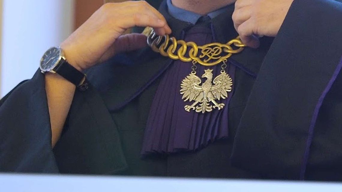 Nie chciał rozmawiać z "psami", kazał im "wyp...". Prawnik z Lublina usłyszał wyrok Nie chciał rozmawiać z "psami", kazał im "wyp...". Prawnik z Lublina usłyszał wyrok
