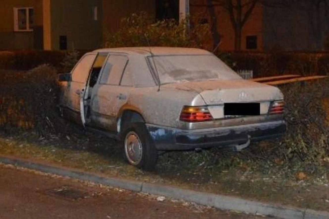 Nie chciał wracać piechotą z imprezy. Ukradł samochód z komisu Nie chciał wracać piechotą z imprezy. Ukradł samochód z komisu