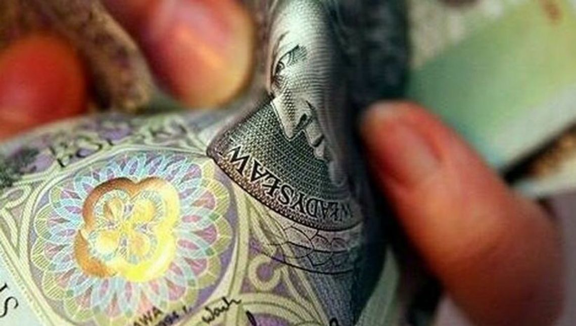 Nie chciała zdawać egzaminu, wolała wręczyć łapówkę. Teraz może trafić na 10 lat za kratki