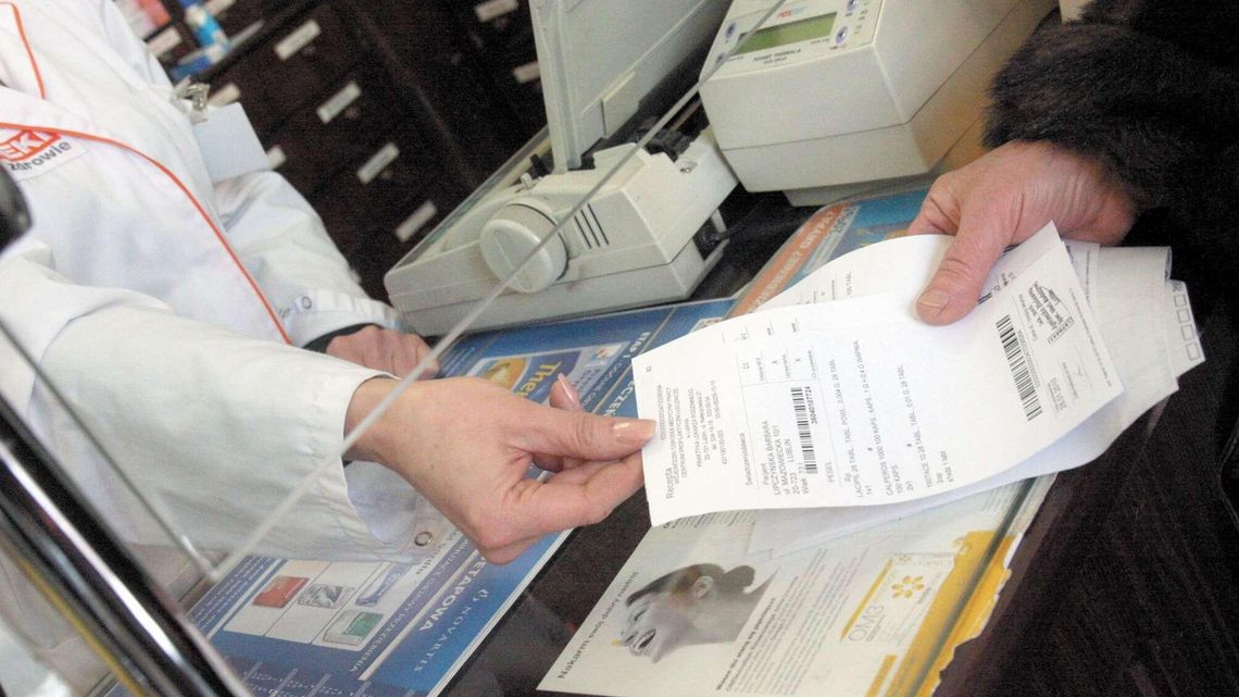 Nie chcieli sprzedać mu leków w aptece, bo... recepta była za wąska. O 3 milimetry