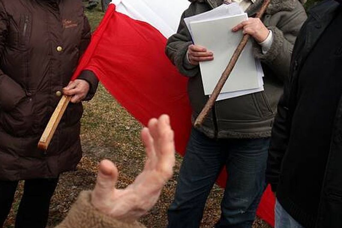 Nie dla łupków w Zawadzie. Mieszkańcy zablokowali drogę