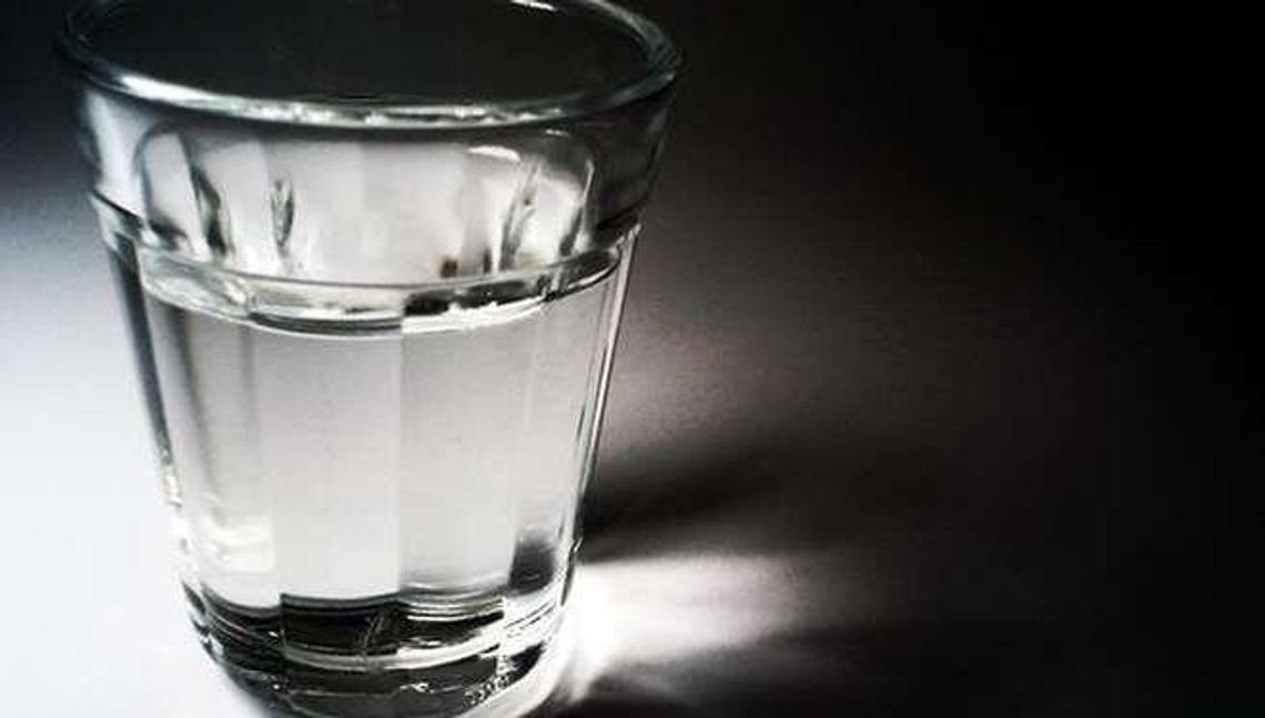 Nie dostał kolejnego kieliszka wódki. Wściekł się i wrócił z nożem Nie dostał kolejnego kieliszka wódki. Wściekł się i wrócił z nożem