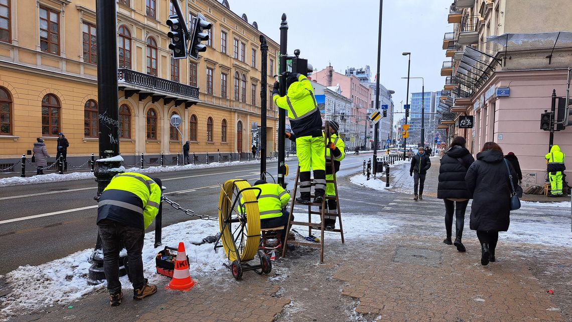 Nie działa sygnalizacja świetlna na dwóch skrzyżowaniach w centrum Lublina Nie działa sygnalizacja świetlna na dwóch skrzyżowaniach w centrum Lublina