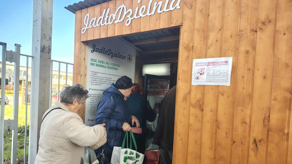 Nie każdy ma pełną lodówkę. Jadłodzielnia w Lublinie daje posiłek i nadzieję