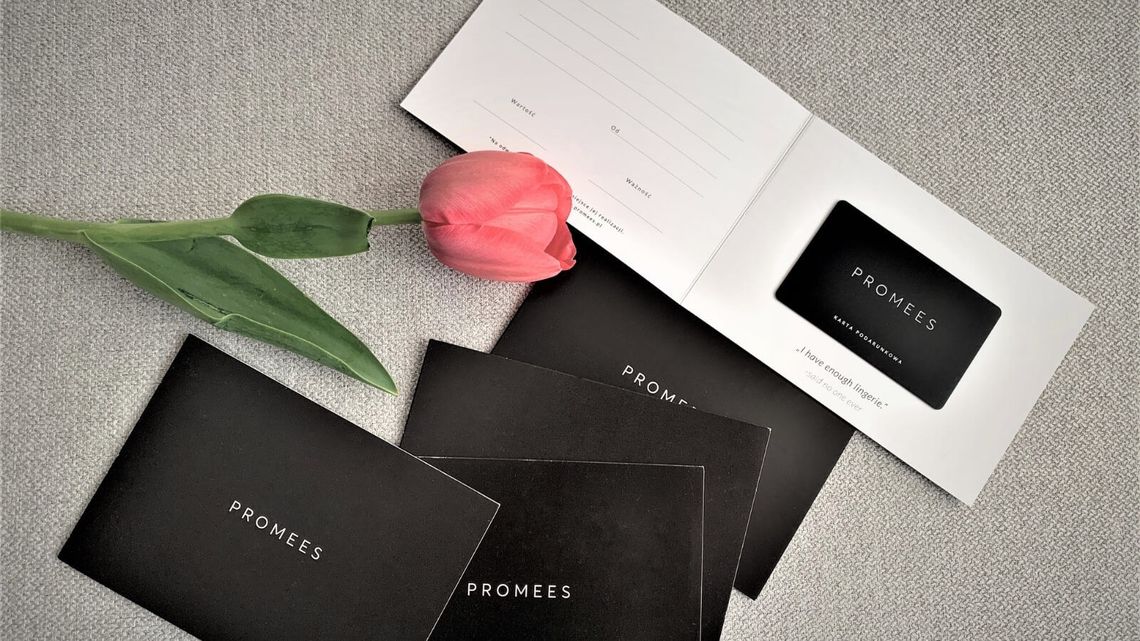 Nie kupuj goździków na Dzień Kobiet, skoro możesz bieliznę!