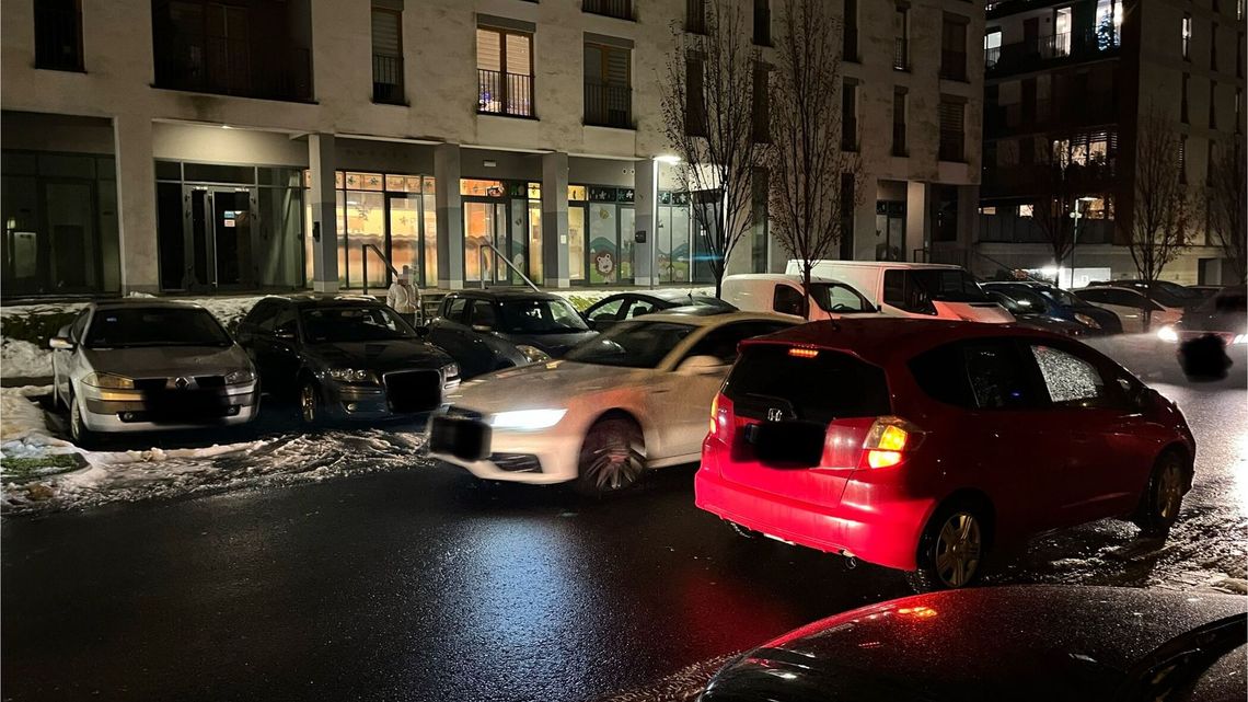 Nie ma gdzie zaparkować. Nie tylko na Koralowej