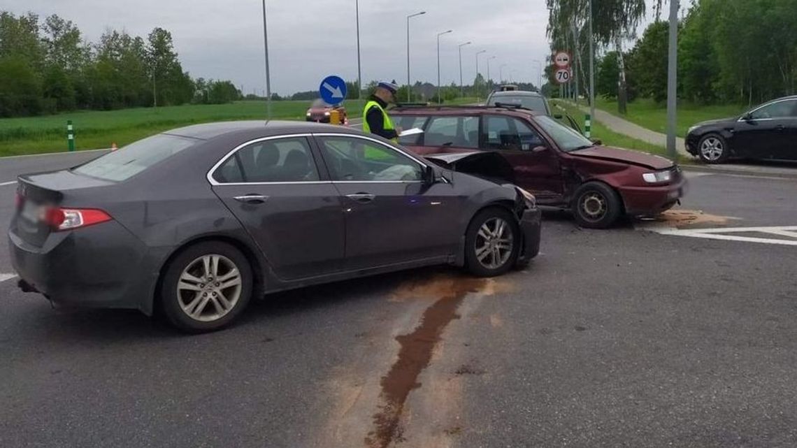 Nie miał prawa jazdy i spowodował wypadek. Pięć osób trafiło do szpitala