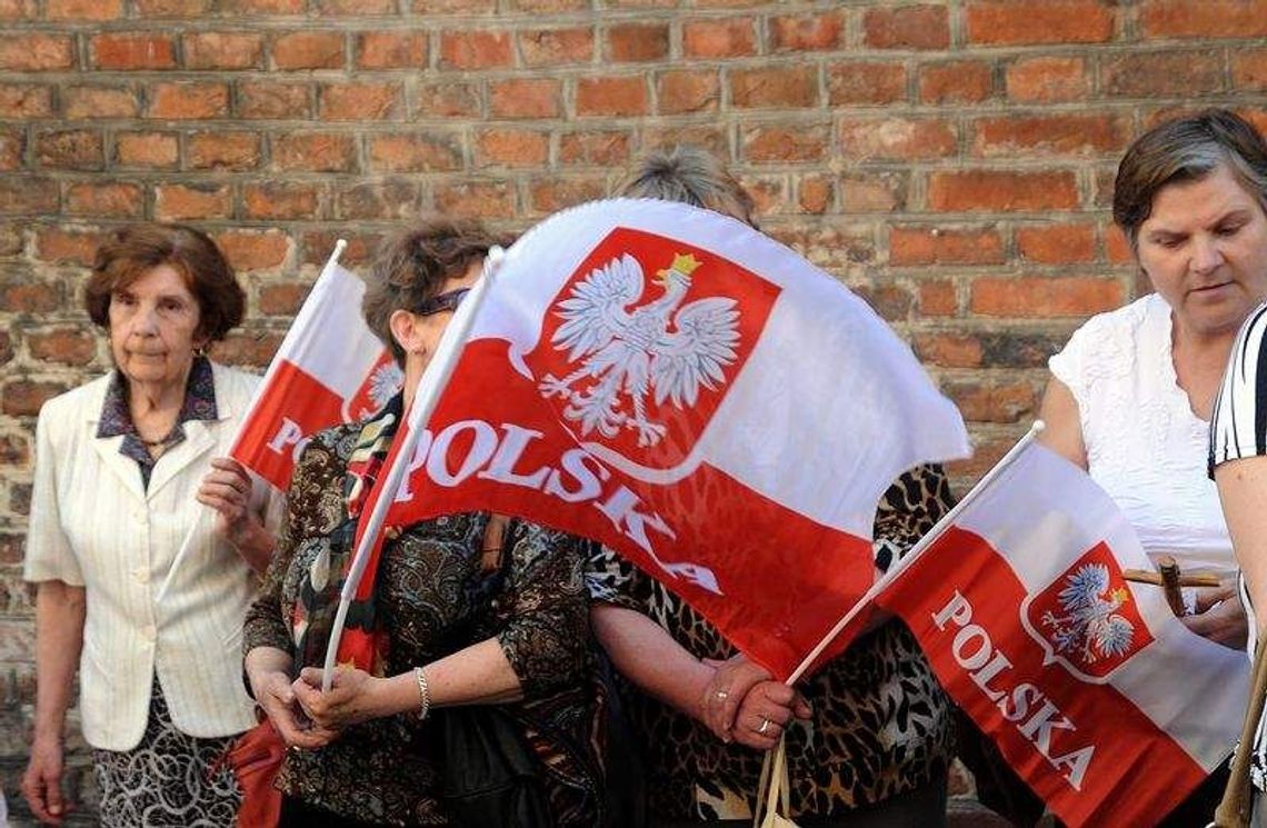 Nie oddamy wam Telewizji Trwam - skandowało kilka tysięcy osób w Toruniu (zdjęcia)