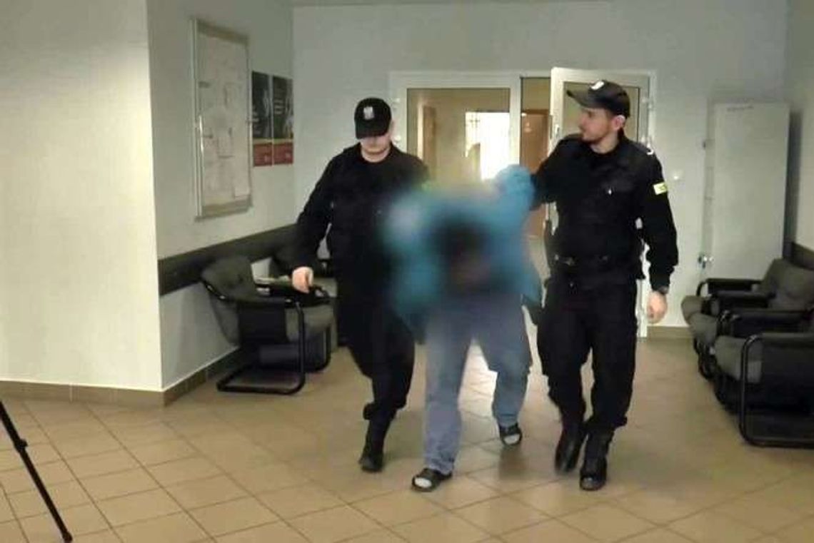 "Nie szło mu w grze, więc cisnął dziecko o drzwi". 2-latka nie przeżyła