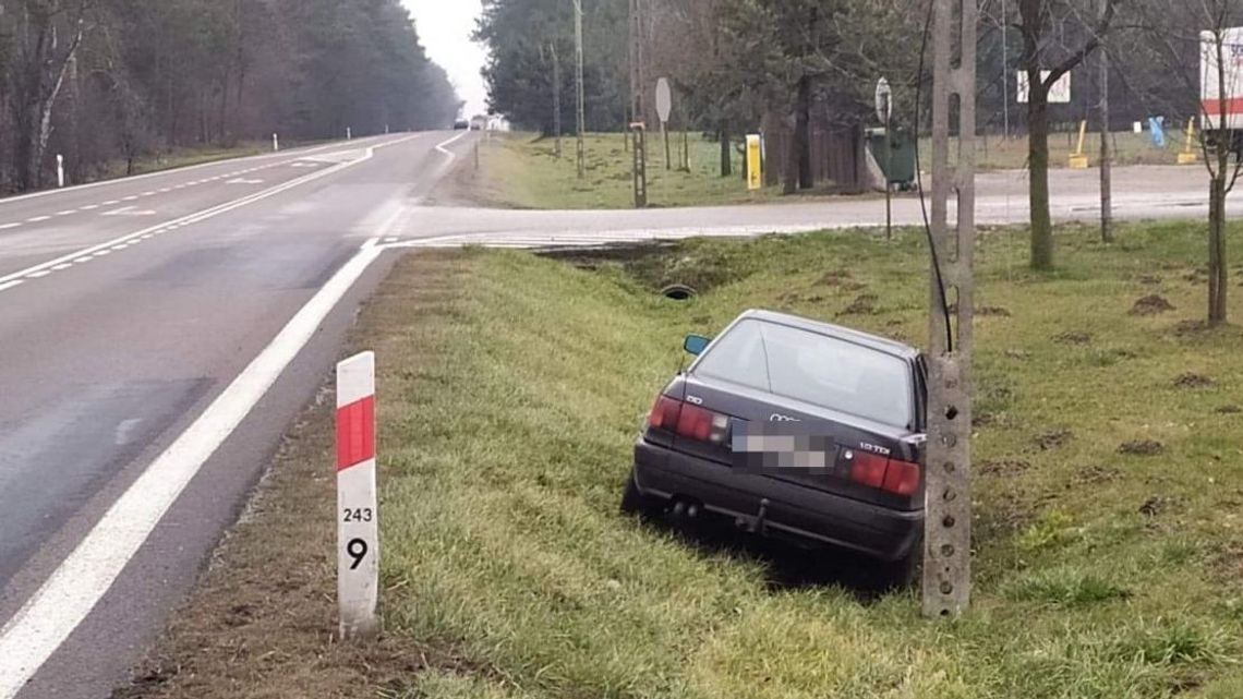 Nie trafiła samochodem we wjazd stacji paliw. Ze względu na stan, nie miała łatwego zadania Nie trafiła samochodem we wjazd stacji paliw. Ze względu na stan, nie miała łatwego zadania