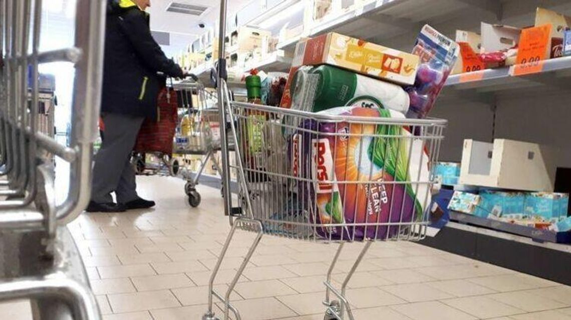 Nie tylko zagraniczne sieci, ale też Społem. Lista sklepów czynnych w niedziele Nie tylko zagraniczne sieci, ale też Społem. Lista sklepów czynnych w niedziele