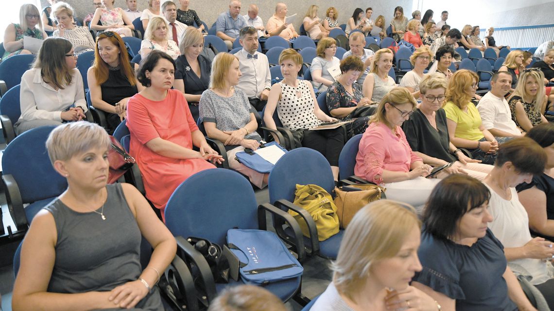 Nie zabierają dzieci. Nie wsadzają do więzień. Pomagają