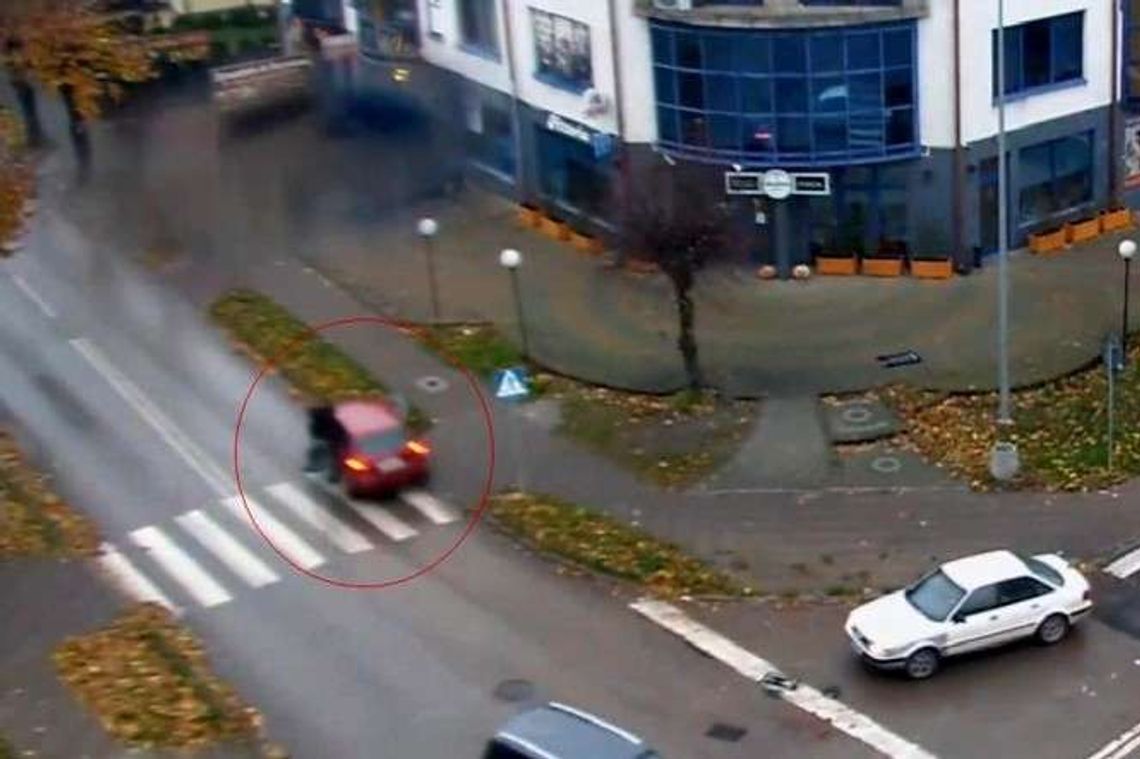 Nie zauważył pieszego na przejściu. Kamera nagrała moment potrącenia