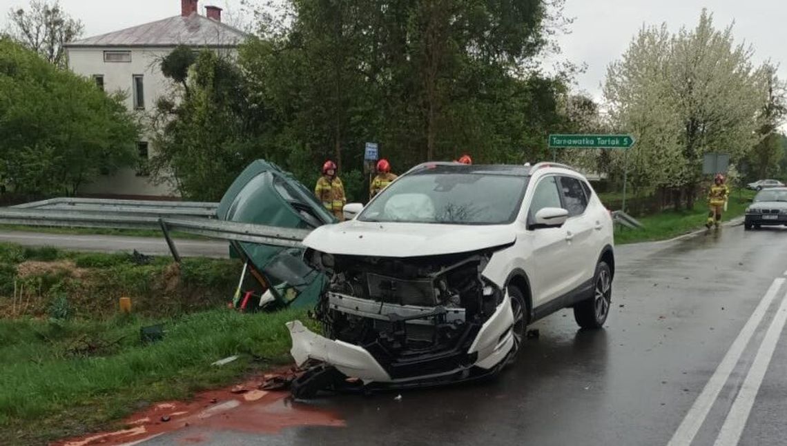 Nie zauważyła znaku STOP i doprowadziła do wypadku Nie zauważyła znaku STOP i doprowadziła do wypadku