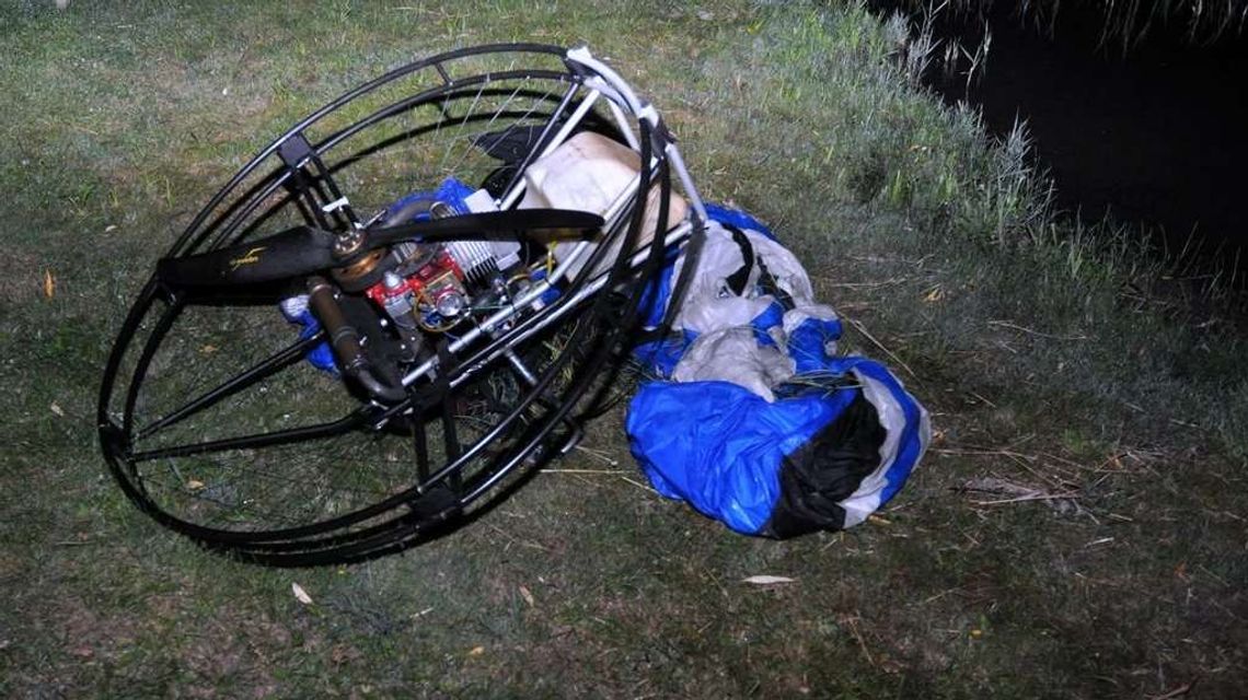 Nie żyje paralotniarz, który wpadł do zalewu kraśnickiego. Zmarł w szpitalu