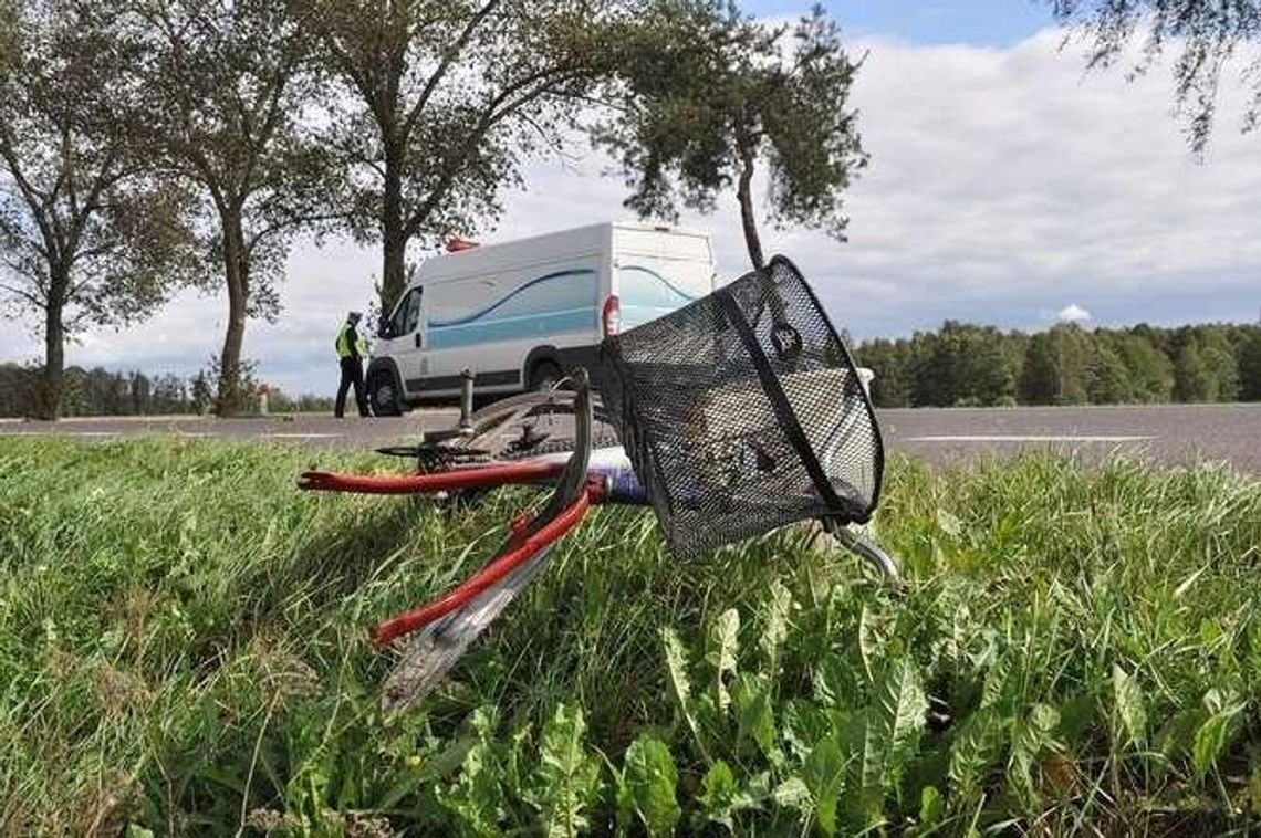 Nie żyje rowerzystka, zderzyła się z busem