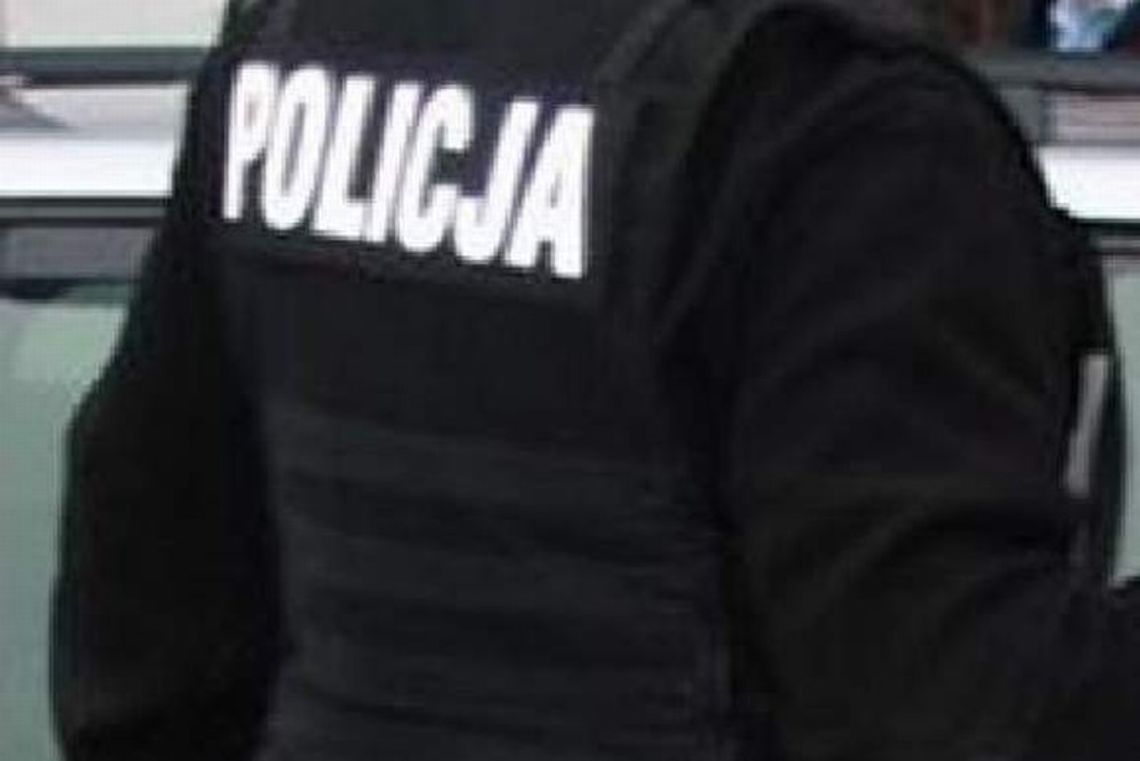 Niecodzienny finał wyjazdu na lotnisko. Będzie sąd nad policjantem