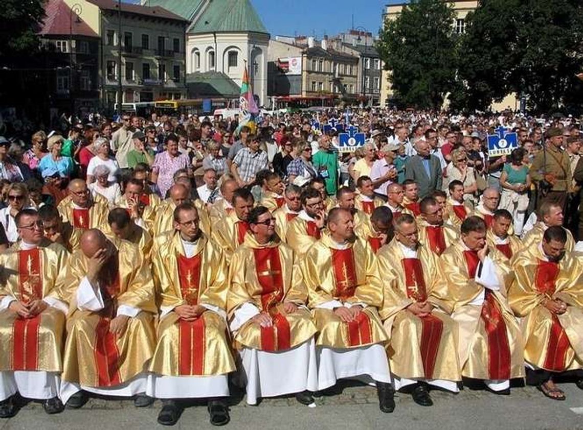 Niejawne zmiany personalne w zamojskich parafiach