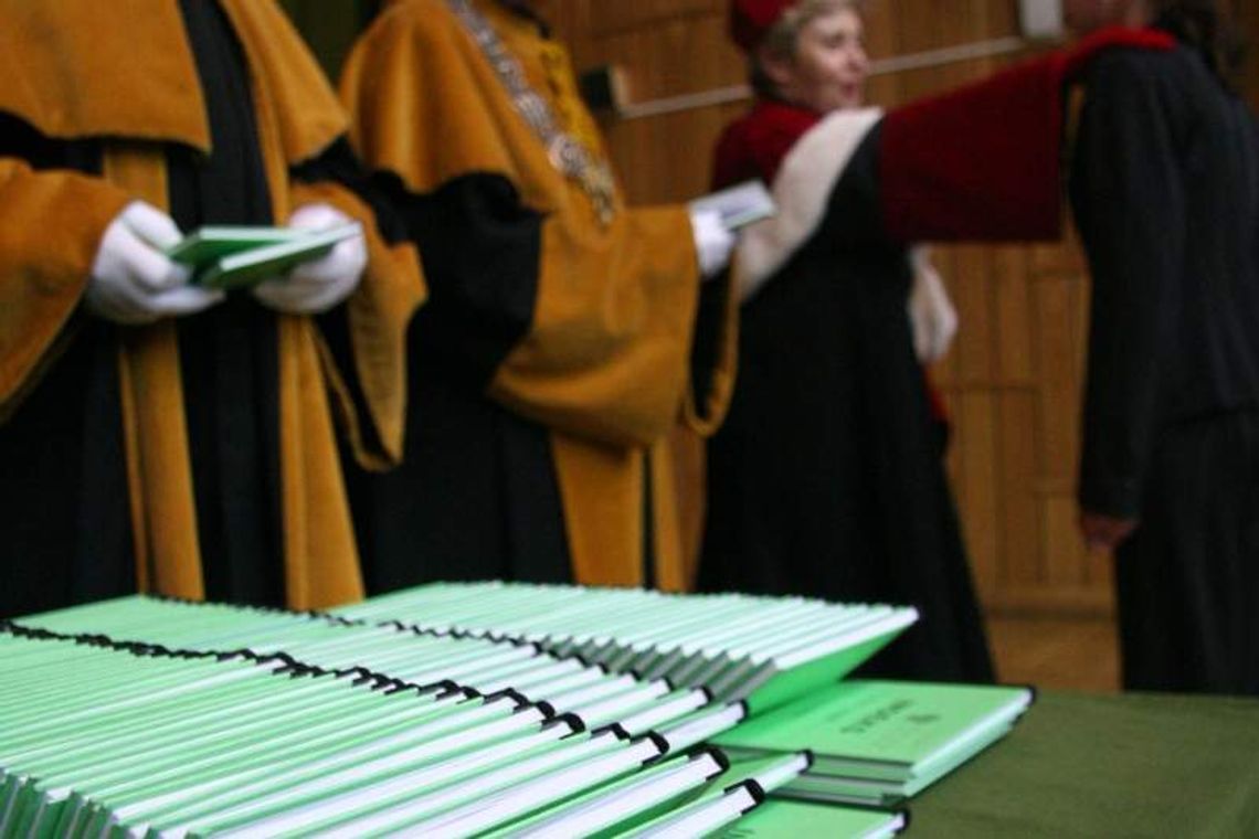 "Niektóre koleżanki malowały włosy żeby zdać". Kolejny list ws. studiów na UMCS