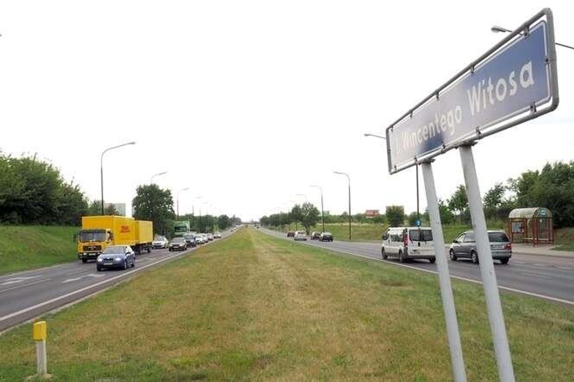 Niektórymi ulicami będzie można jeździć szybciej. Dlaczego zmiany nie weszły w życie?