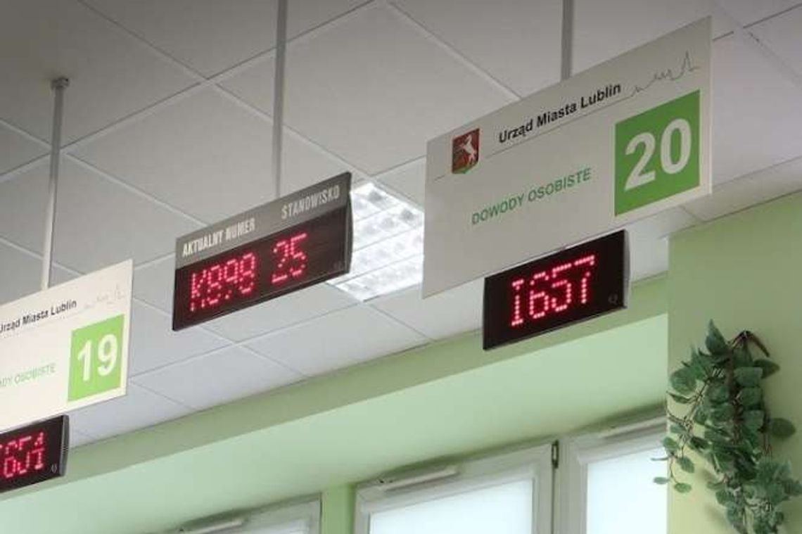 Niektórzy świętują jeszcze we wtorek. 2 stycznia wolny od pracy Niektórzy świętują jeszcze we wtorek. 2 stycznia wolny od pracy