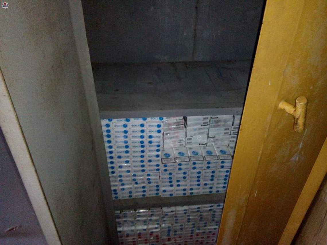 Nielegalne papierosy były schowane w pancernych szafach