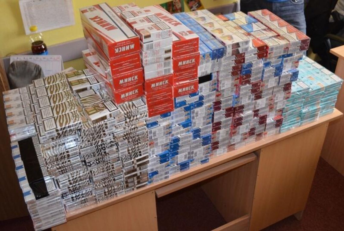 Nielegalne papierosy warte 49 tys. zł trzymali w domu