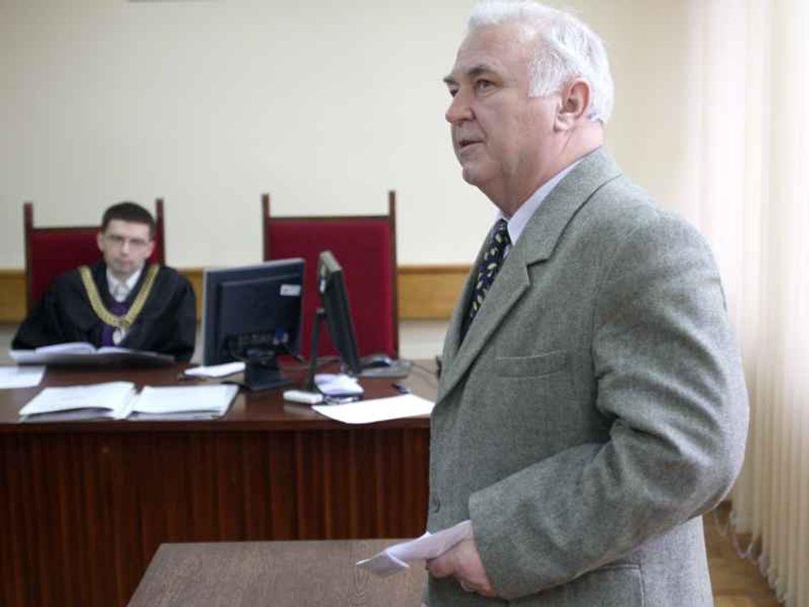 \"Nielegalnie” uczcił pamięć ofiar katastrofy smoleńskiej