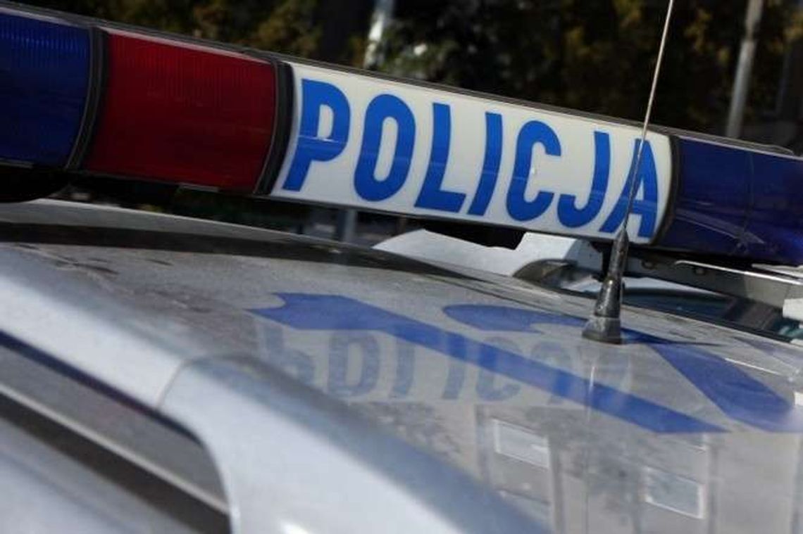 Niemowlę w barze. Mama pijana, tata też