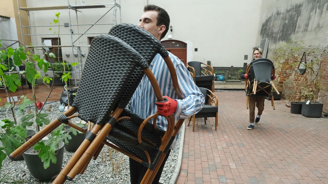 Nieoficjalnie. Jest data otwarcia hoteli i ogródków piwnych