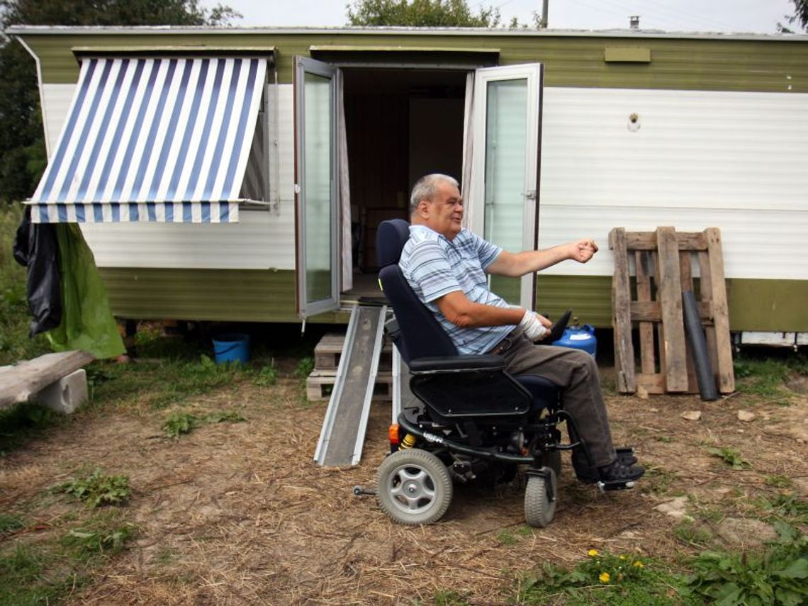 Niepełnosprawny o kandydatce do Senatu. \"Wyrzuciła mnie z domu\" Niepełnosprawny o kandydatce do Senatu. \"Wyrzuciła mnie z domu\"