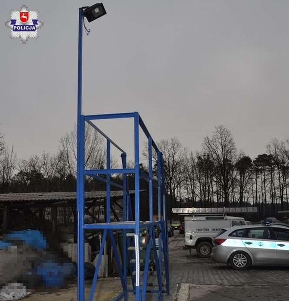 Nieszczęśliwy wypadek podczas mycia samochodu